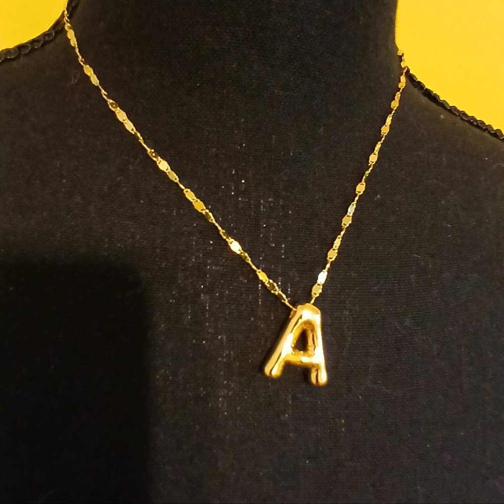 SUMMER'S COMING! "A" BUBBLE LETTER ADJUSTABLE PENDANT😲